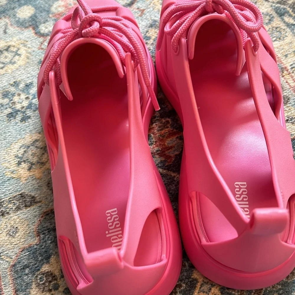 Melissa match sneaker